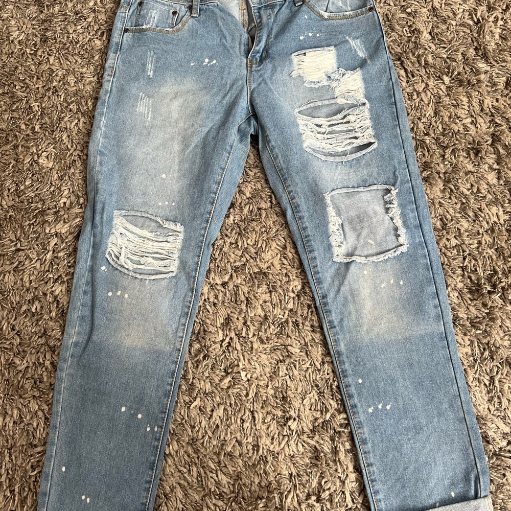 Boohoo Light Blue Distressed Boyfriend Jeans - Picture 2 of 4